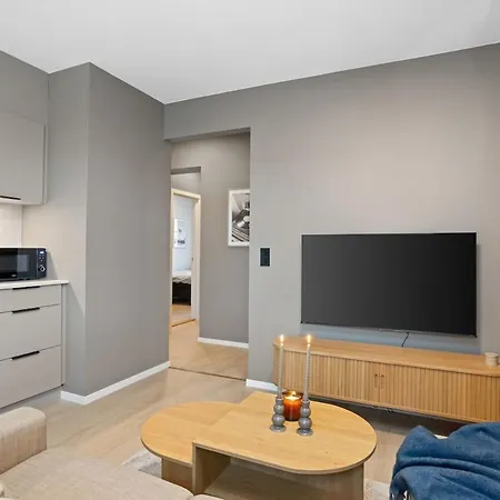 4 Bedroom Penthouse Appartment, Right On The Mainstreet Apartment *