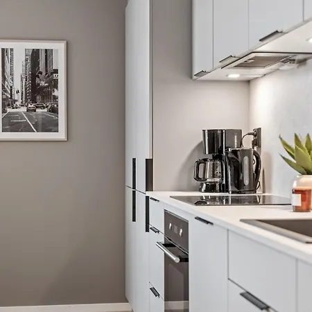 4 Bedroom Penthouse Appartment, Right On The Mainstreet