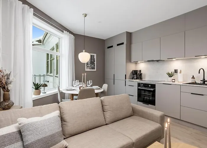 Apartamento 4 Bedroom Penthouse Appartment, Right On The Mainstreet *