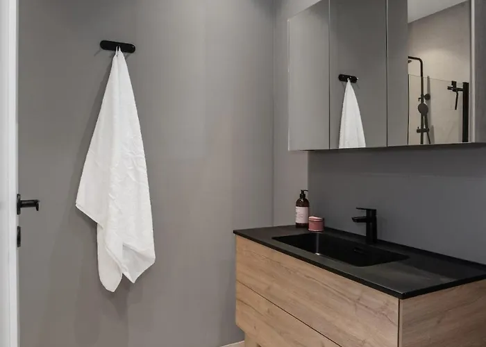 Apartamento 4 Bedroom Penthouse Appartment, Right On The Mainstreet