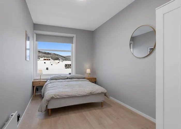 4 Bedroom Penthouse Appartment, Right On The Mainstreet *