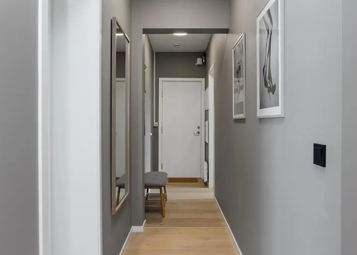 4 Bedroom Penthouse Appartment, Right On The Mainstreet