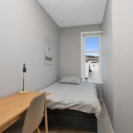 4 Bedroom Penthouse Appartment, Right On The Mainstreet 公寓 康斯博